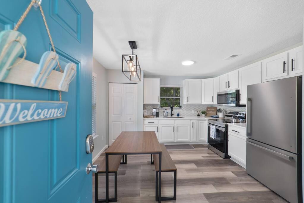 New Modern Bungalow Close To Downtown! Fully Fenced Yard Сент-Огастин Экстерьер фото